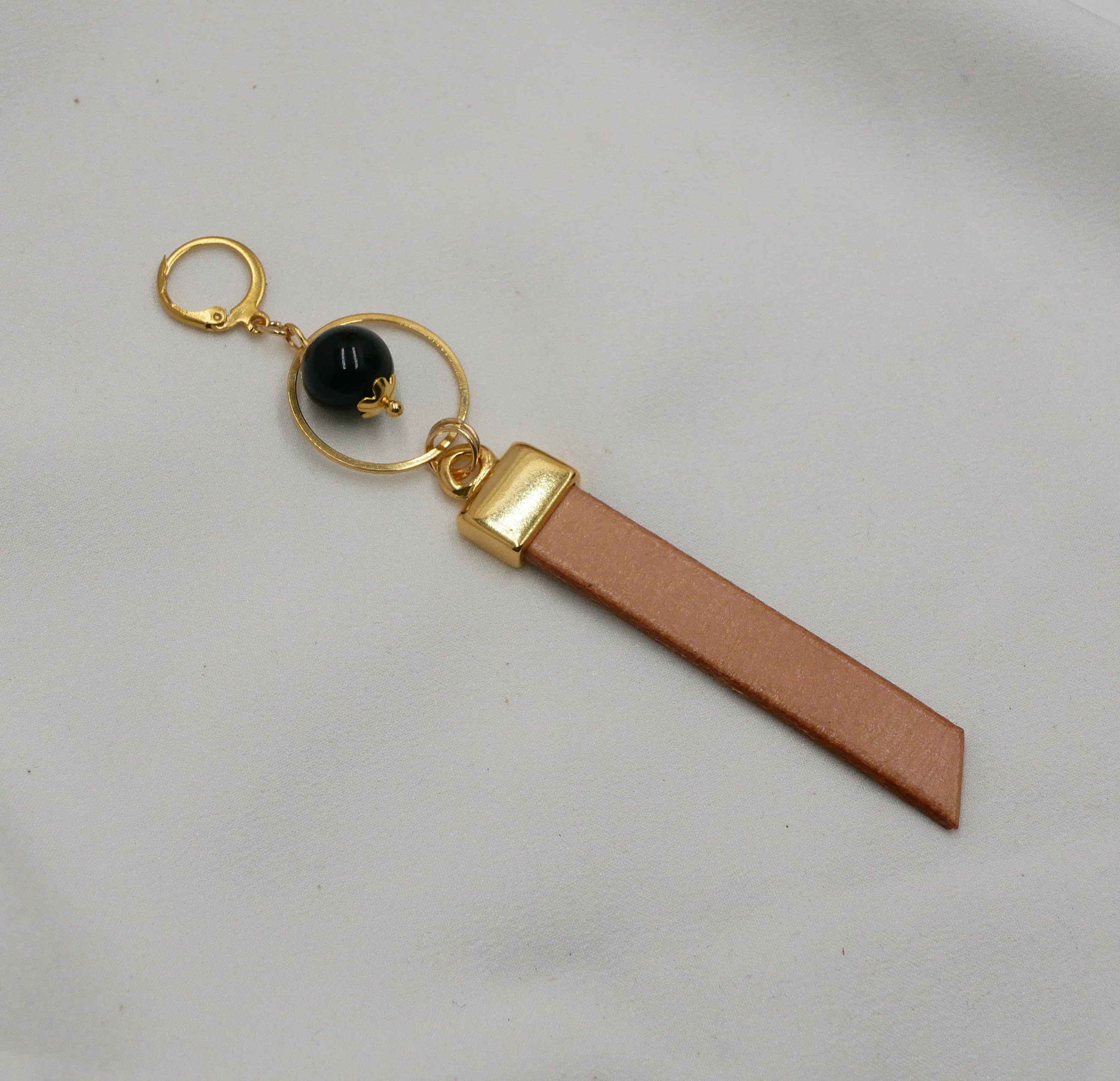 Solo lange bungelende oorbel in goud Leer Zwart of kleur naar keuze