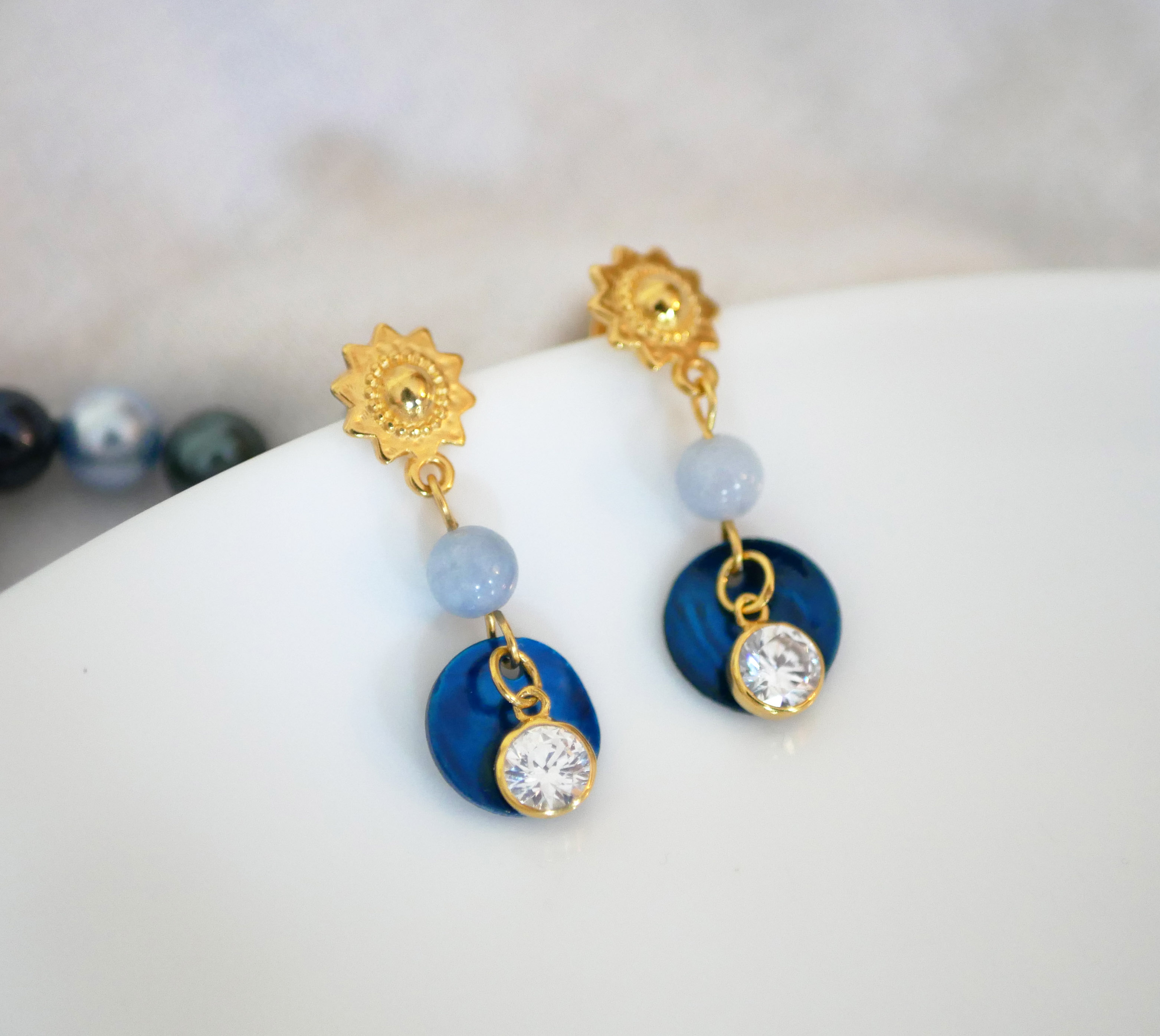 Oorbellen uit de collectie "Les nacrées" Blauw