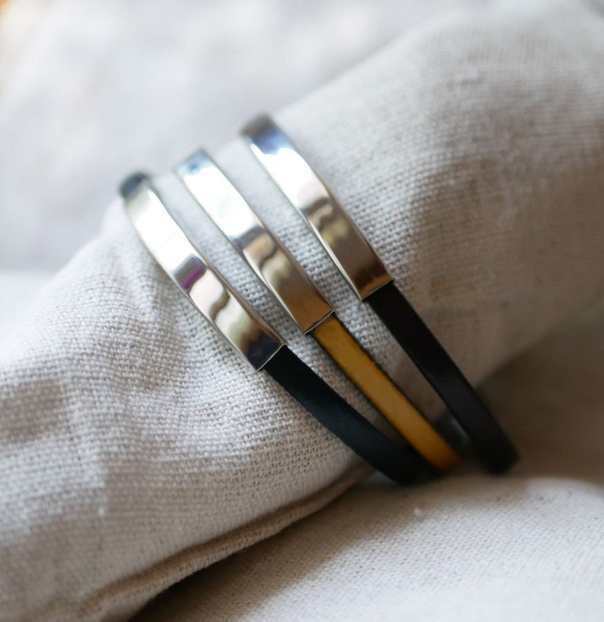 Metalen staafarmband in leer, enkele draai 