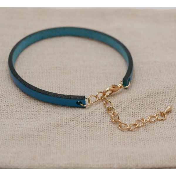 Fijn lederen enkelbandje te personaliseren door gravure