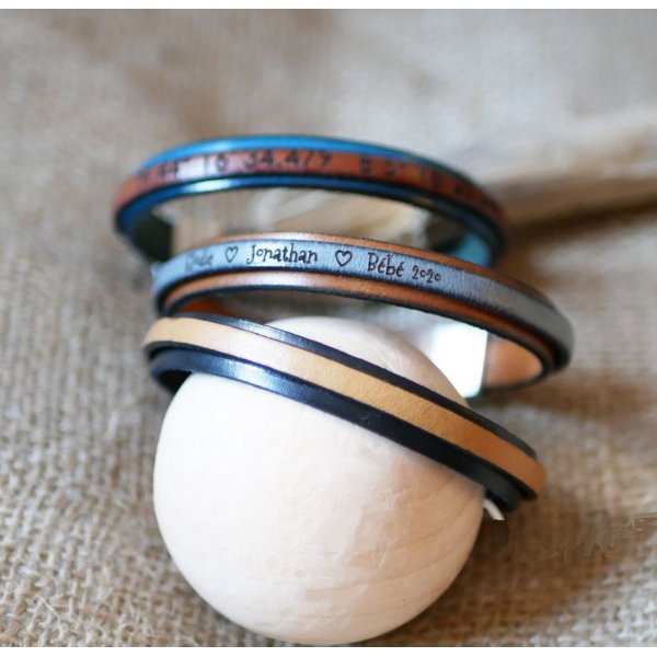 Tweekleurige lederen band, aanpasbaar door kleur en gravure 