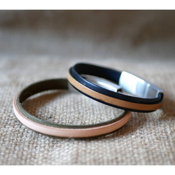 Tweekleurige lederen band, aanpasbaar door kleur en gravure 