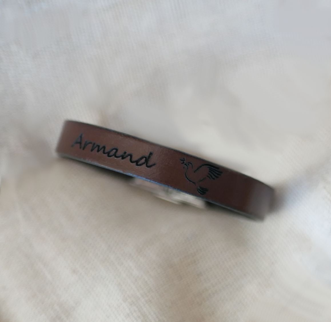 Lederen armband voor communie of doop gepersonaliseerd met de voornaam 