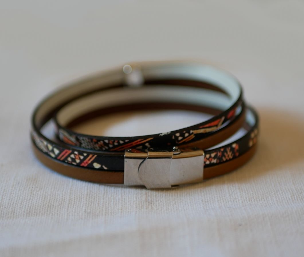 Dubbele etnische lederen armband met parel