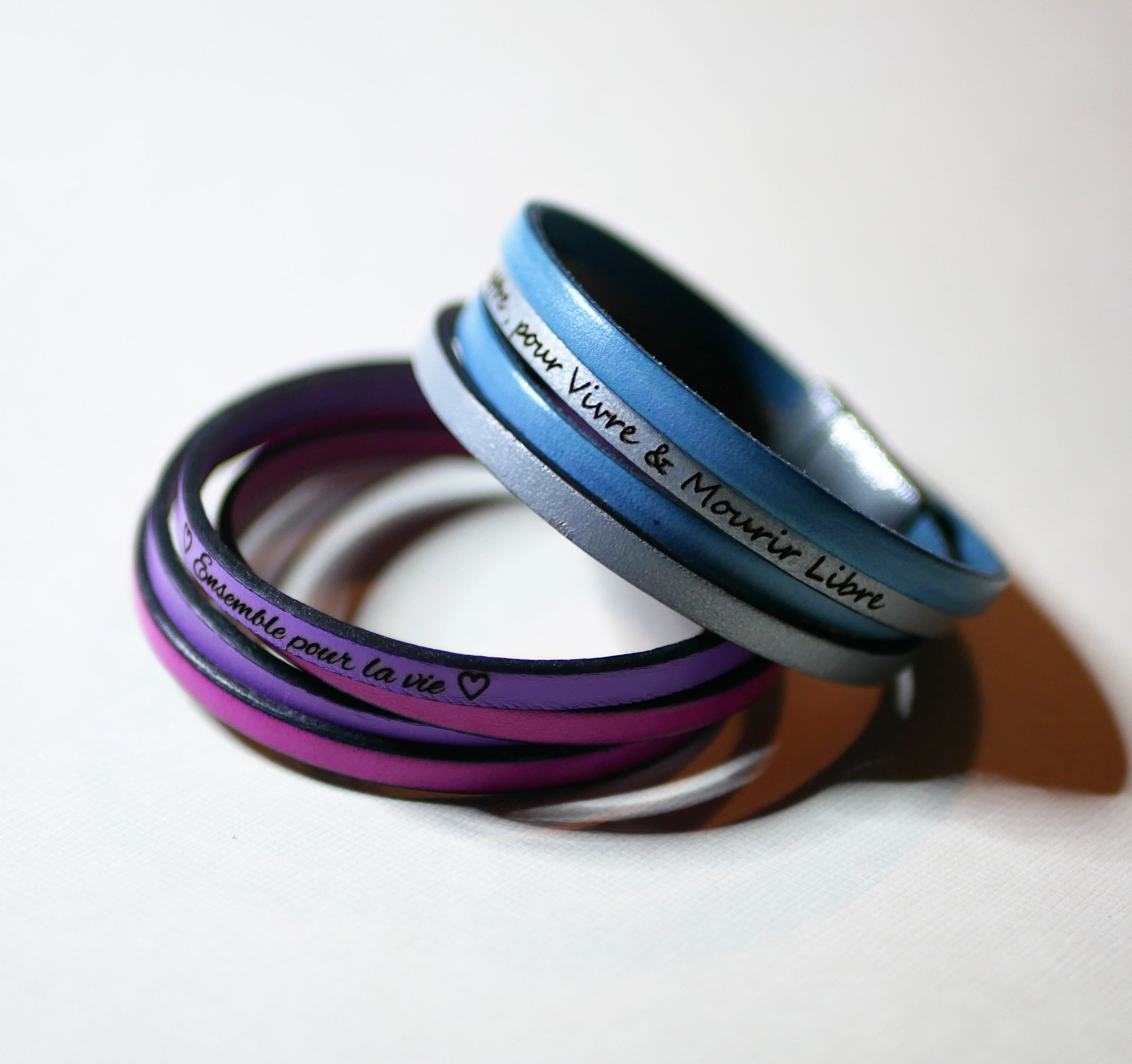 Dubbel gedraaide leren armband met etnische magnetische sluiting om te personaliseren