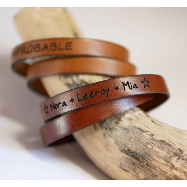 Lederen armband voor mannen met twee polsen, personaliseerbaar door gravure