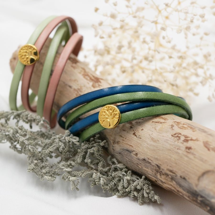 Lederen armband in duo van kleuren, personaliseerbaar met gouden cabochon Levensboom