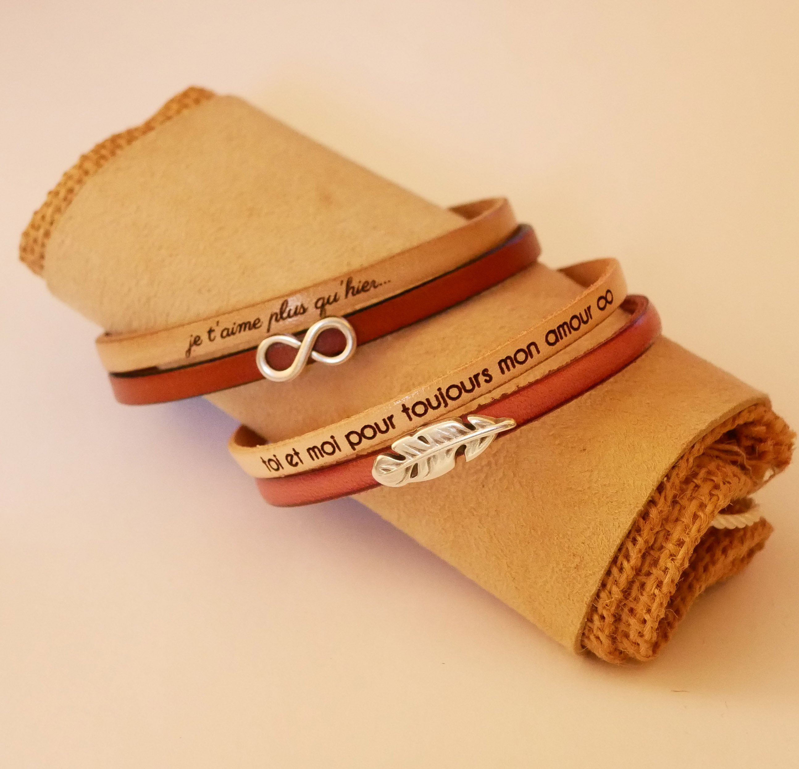 Leren duo-armband om te personaliseren met een hart, ster of oneindigheidlus