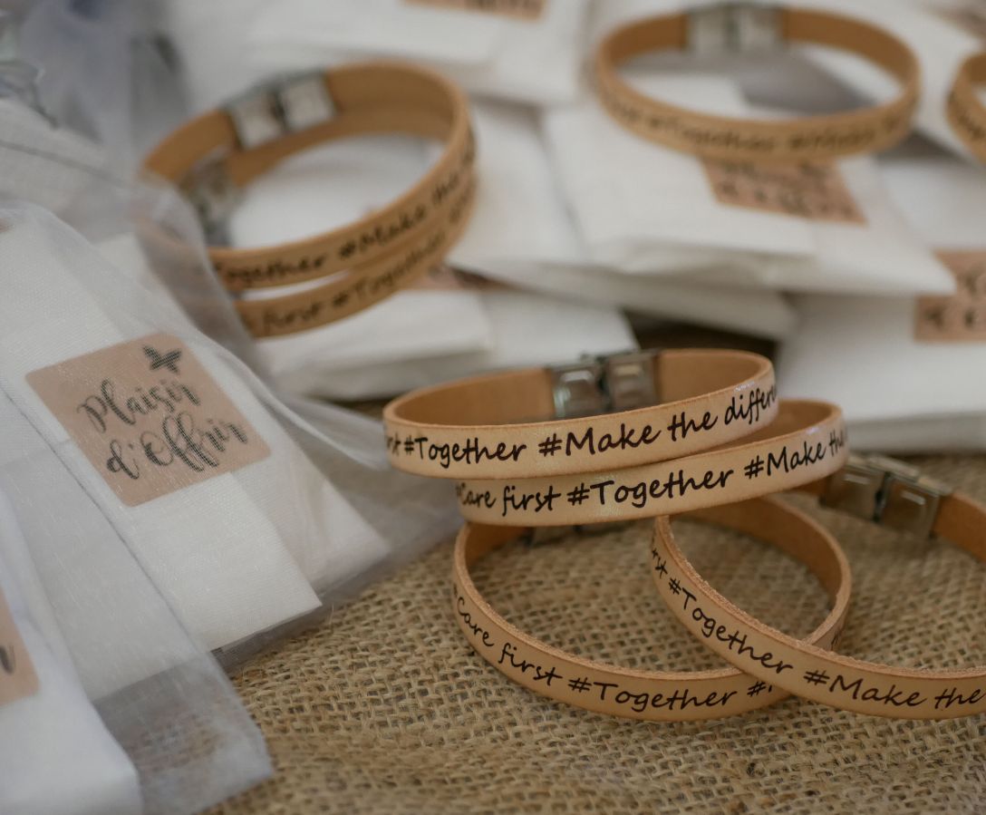 Leren armband met gravure voor vrouwen