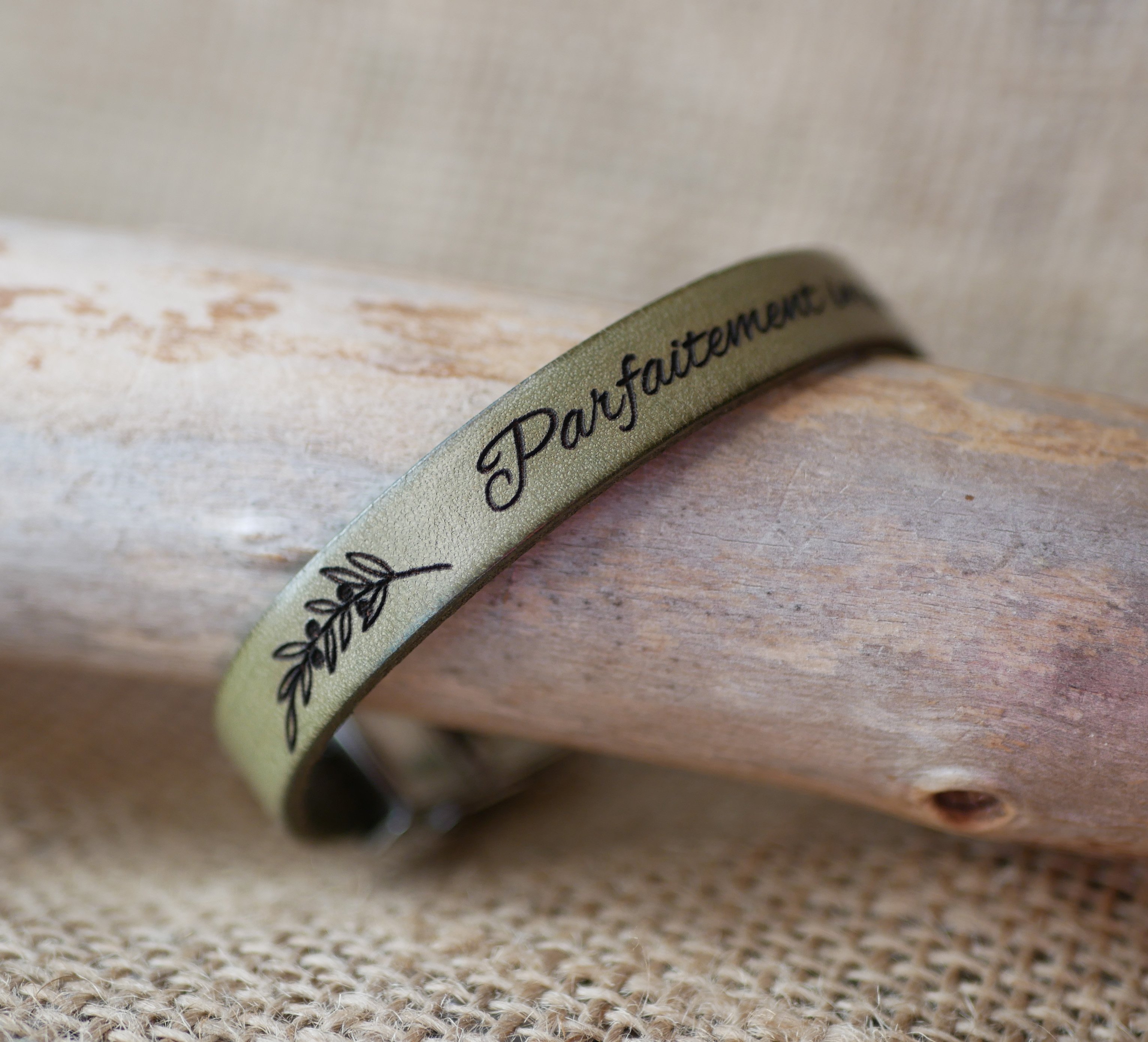 Leren armband met gravure voor vrouwen