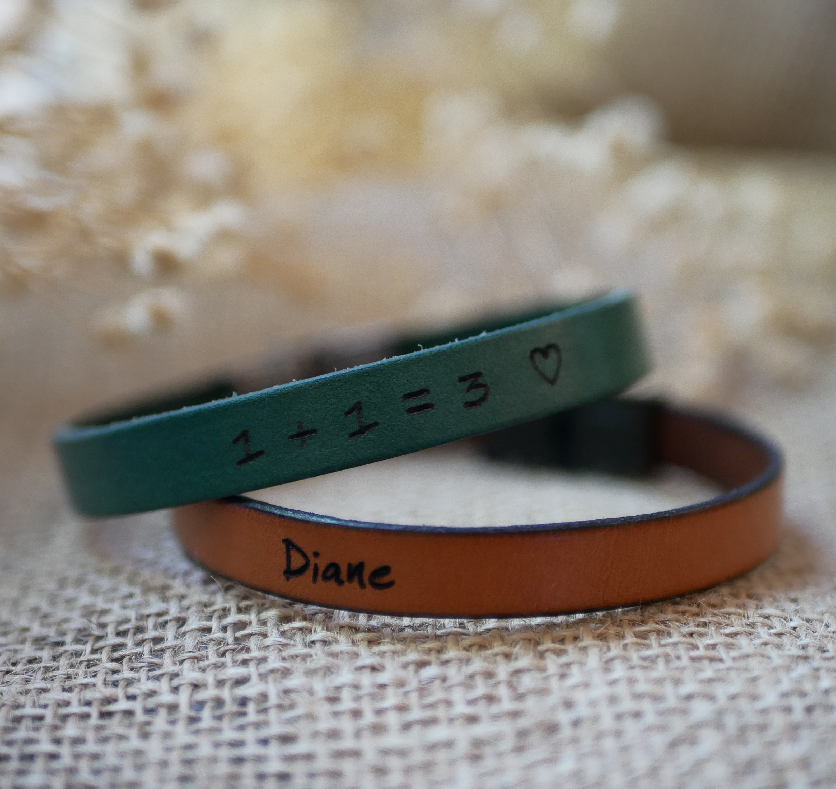 Leren armband met gravure voor vrouwen