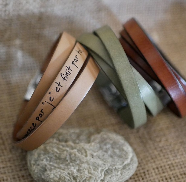 Lederen armband vrouw drievoudige draai om kleur en gravure te personaliseren 