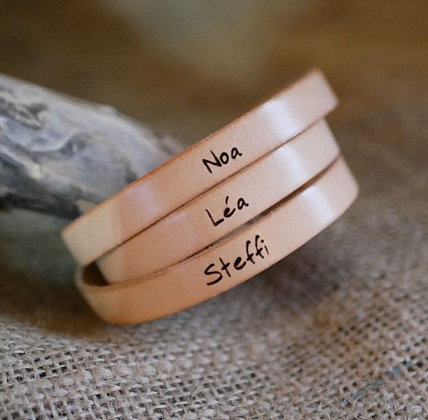 Lederen armband vrouw drievoudige draai om kleur en gravure te personaliseren 