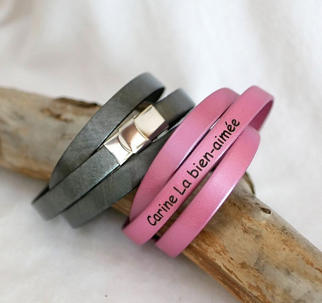 Lederen armband vrouw drievoudige draai om kleur en gravure te personaliseren 