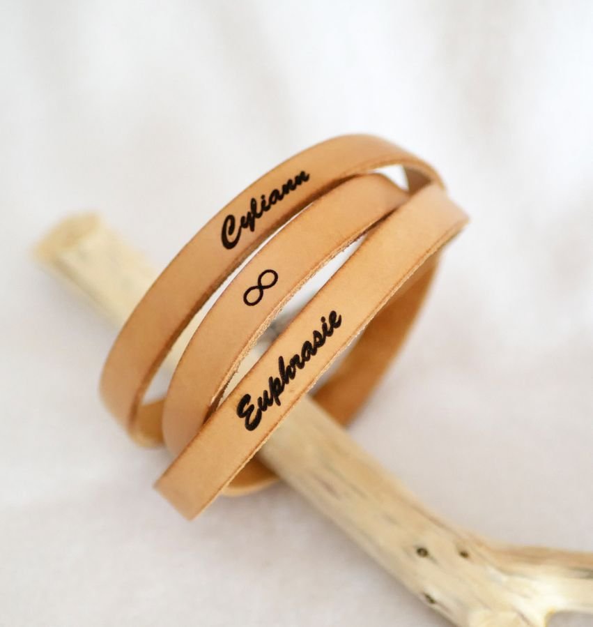 Lederen armband vrouw drievoudige draai om kleur en gravure te personaliseren 