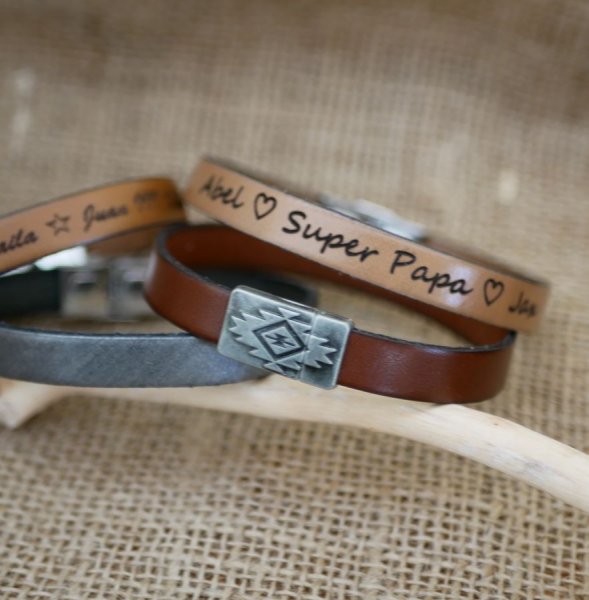 Lederen armband met etnische magnetische sluiting om te personaliseren