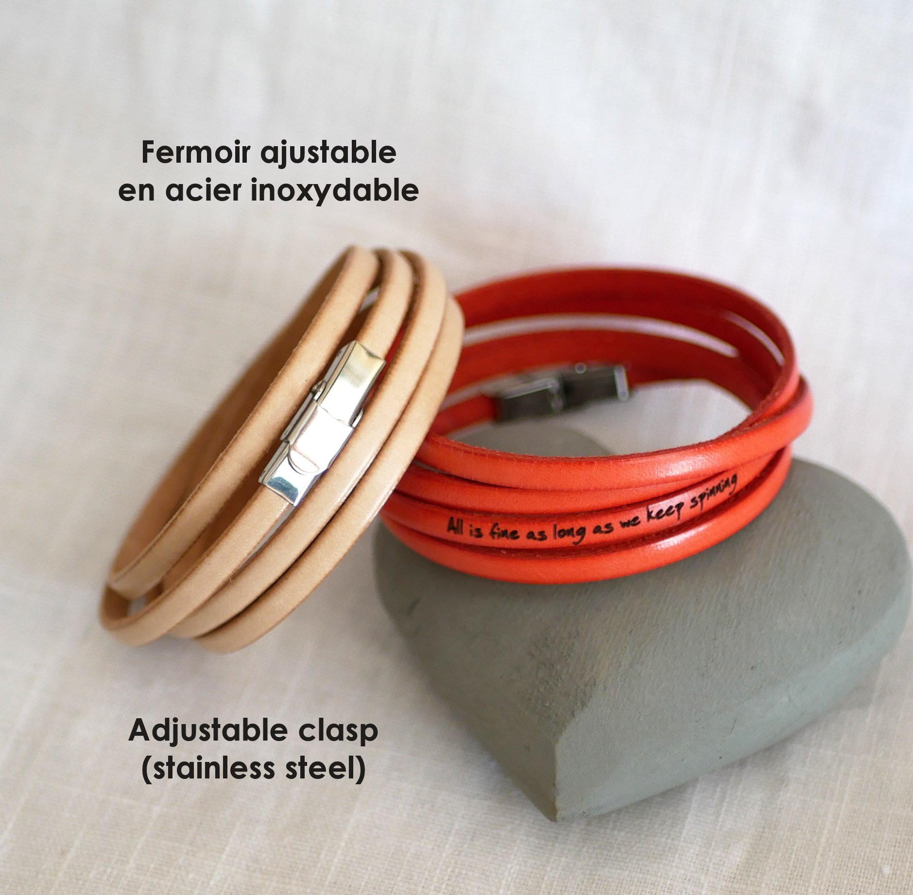 Fijne lederen 5-draaien armband voor mannen of vrouwen gegraveerd met voornamen