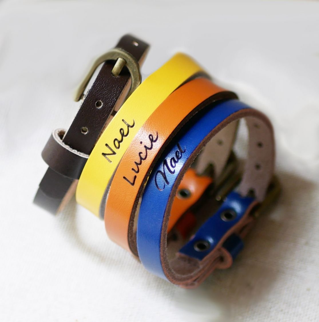 Gegraveerde lederen armband enkele draai te personaliseren gemengde volwassen kind