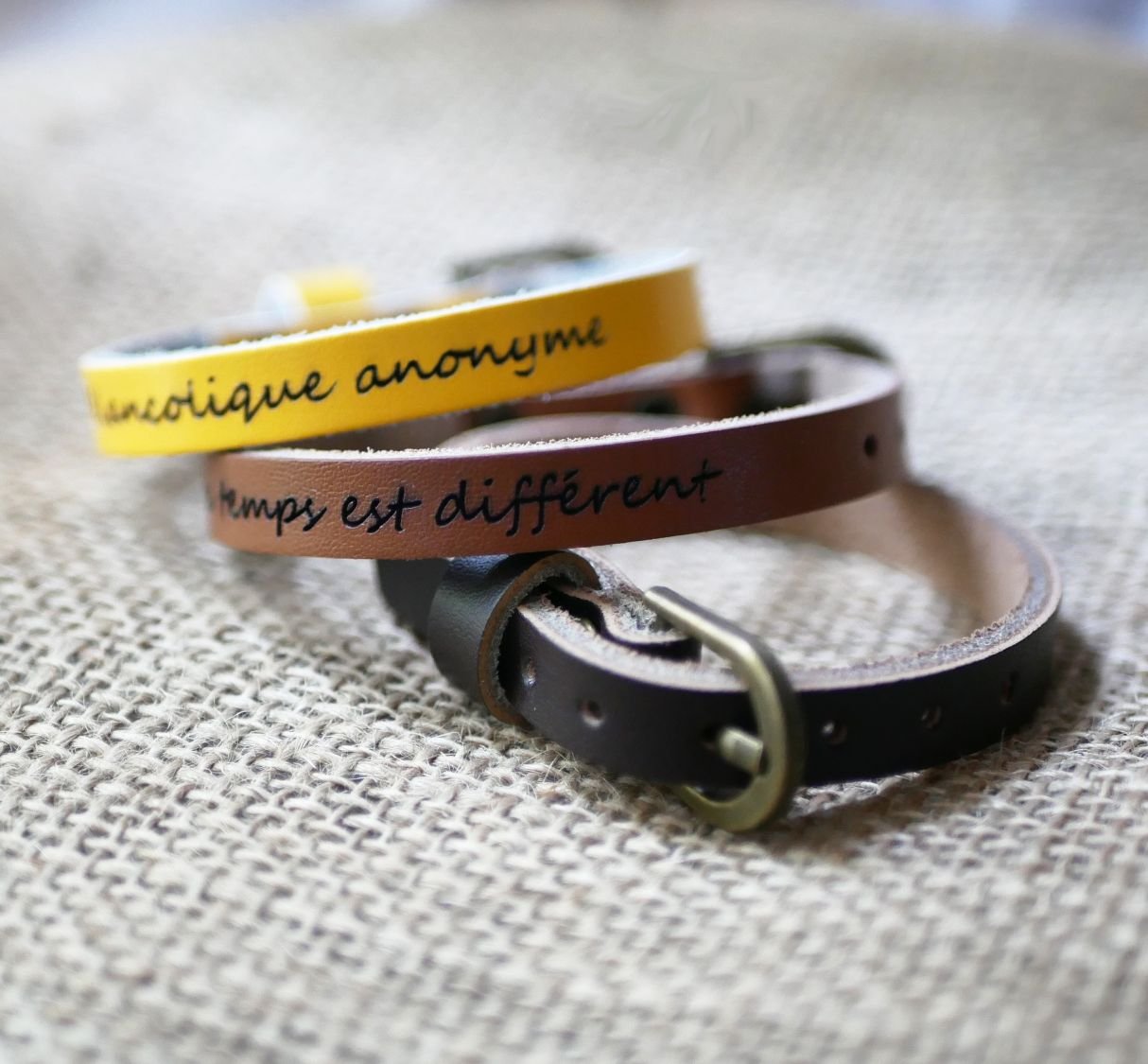 Gegraveerde lederen armband enkele draai te personaliseren gemengde volwassen kind