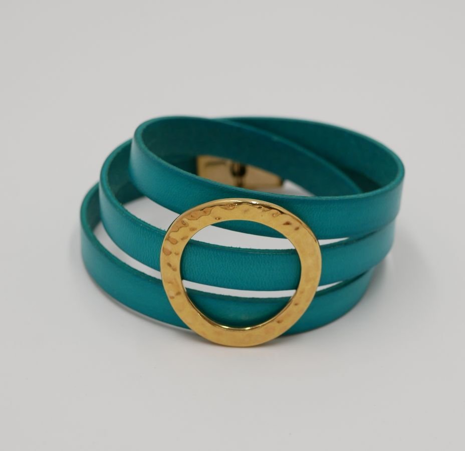 Lederen armband met grote gouden ring, aanpasbaar voor 3 polsen