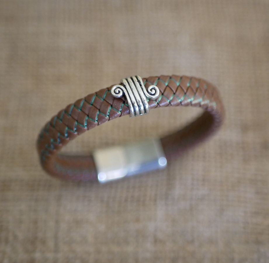 Armband bruin leer gevlochten man sluiting geborsteld staal magnetisch