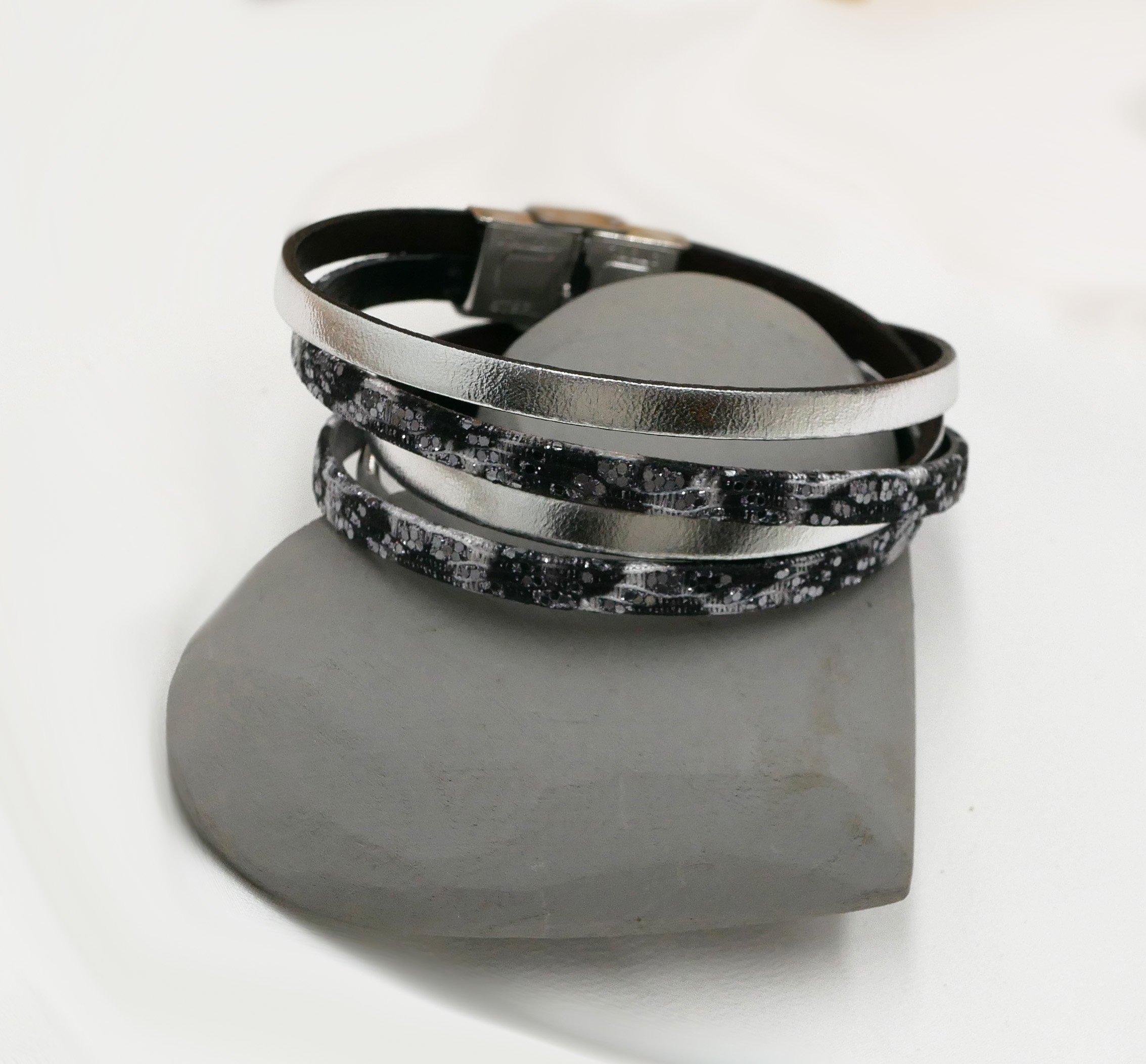 Zwart zilverleren band met glitter om te personaliseren