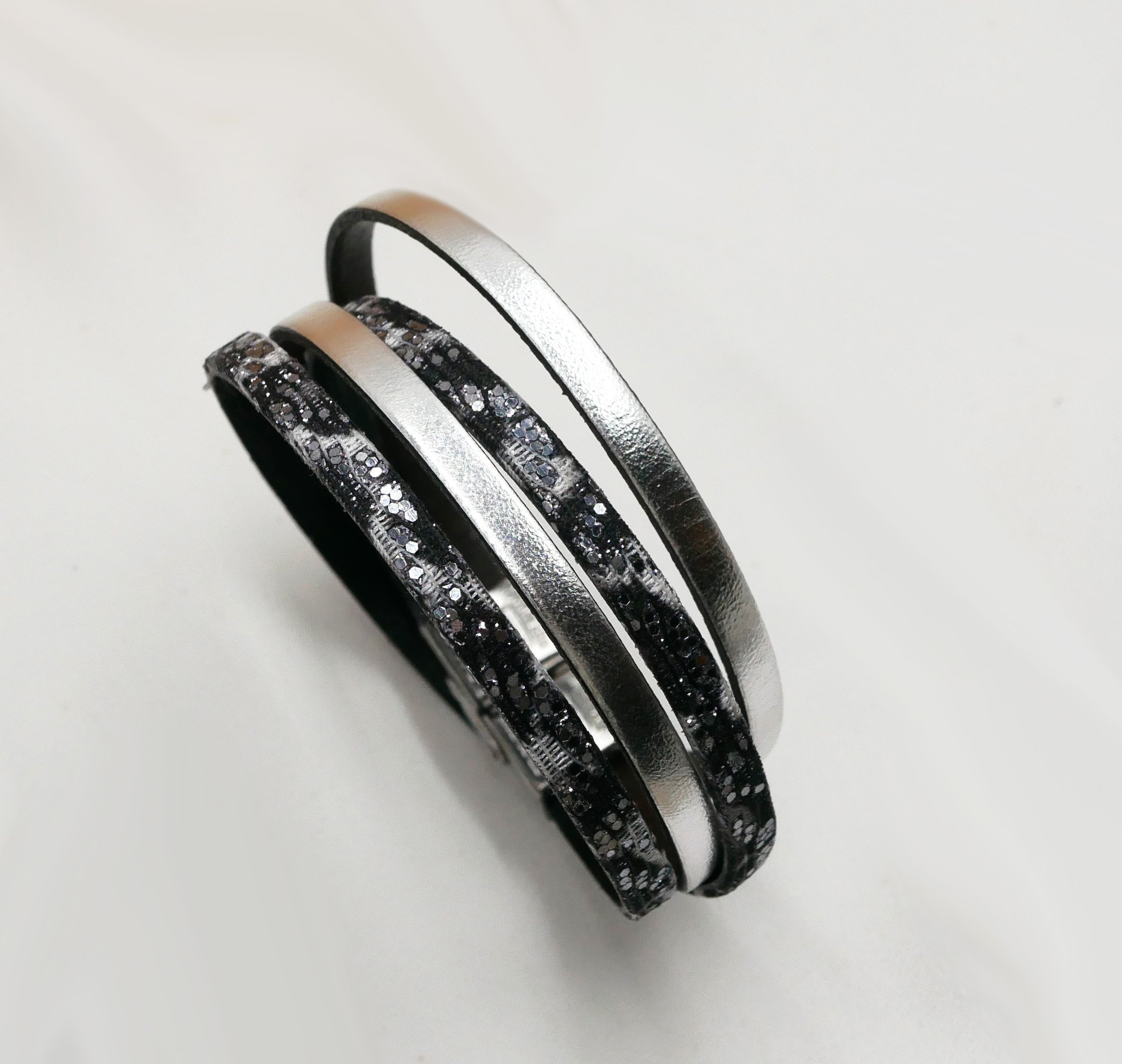 Zwart zilverleren band met glitter om te personaliseren