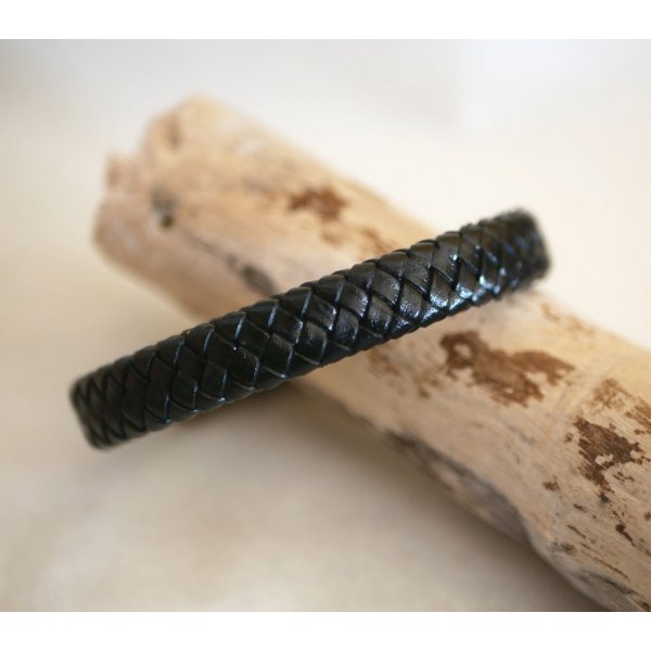 Herenband van gevlochten zwart leer met magnetische stalen gesp en schuifsluiting