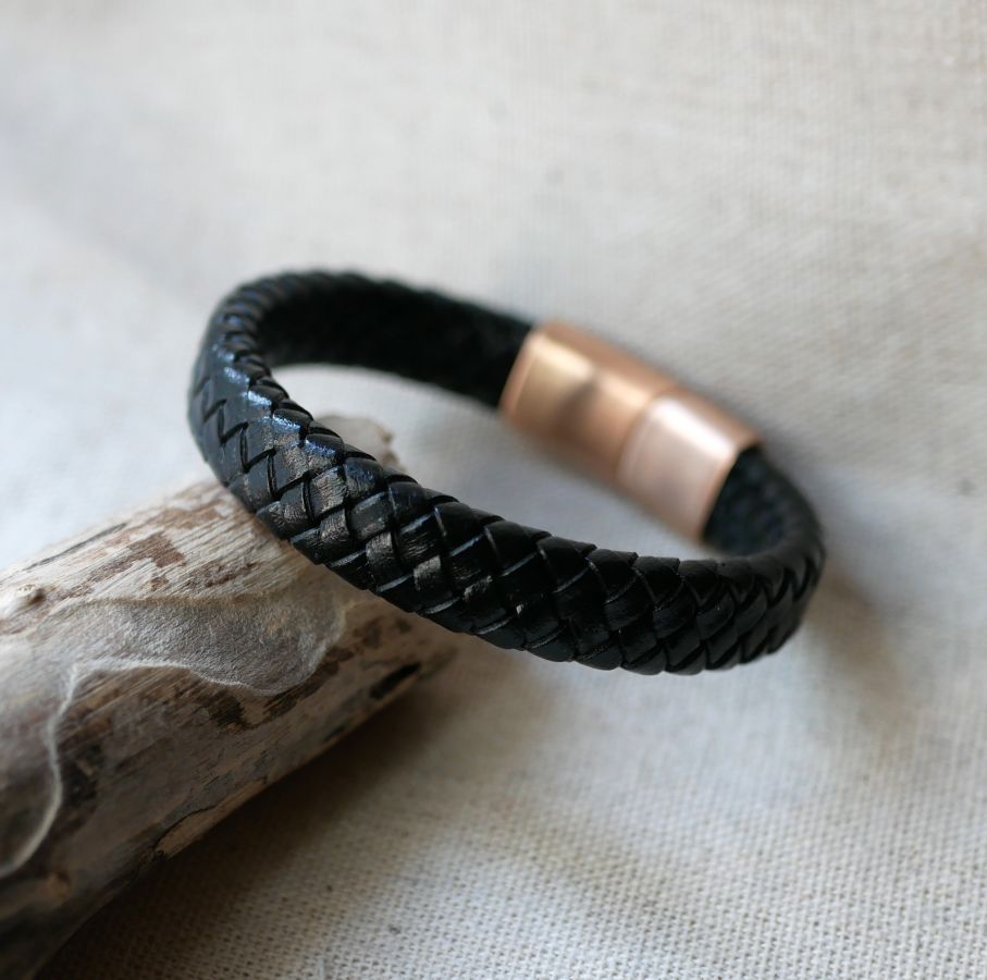 Zwarte lederen armband met magnetische Rose Gold stalen sluiting
