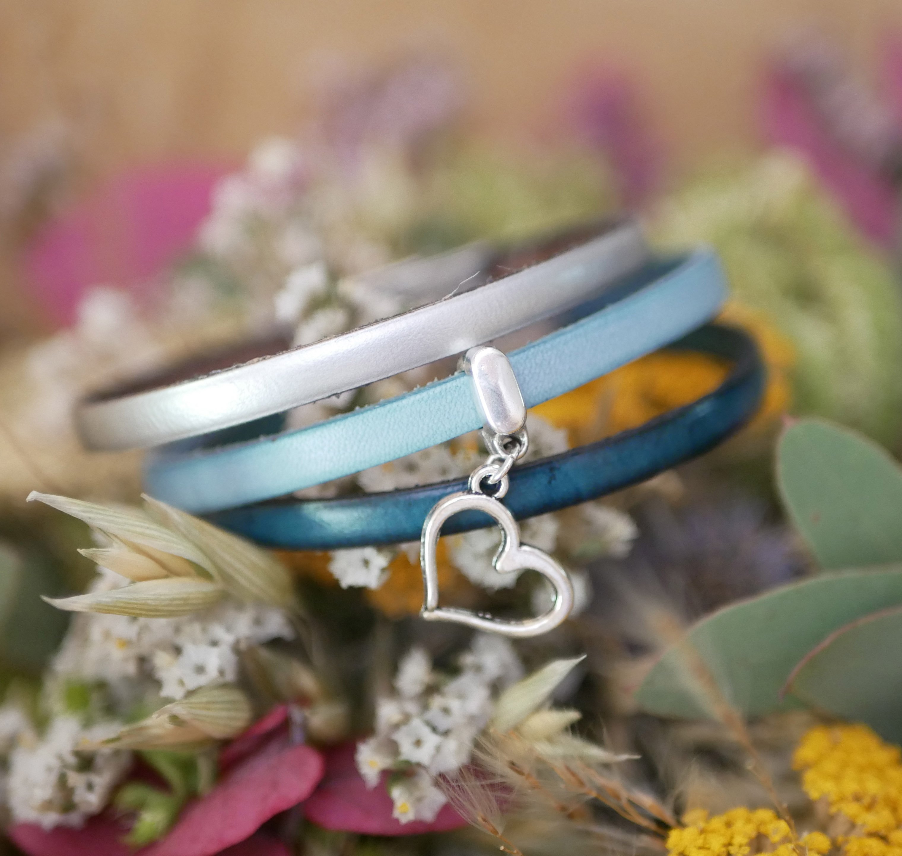 Leren armband met hanger naar keuze, aanpasbaar door gravure