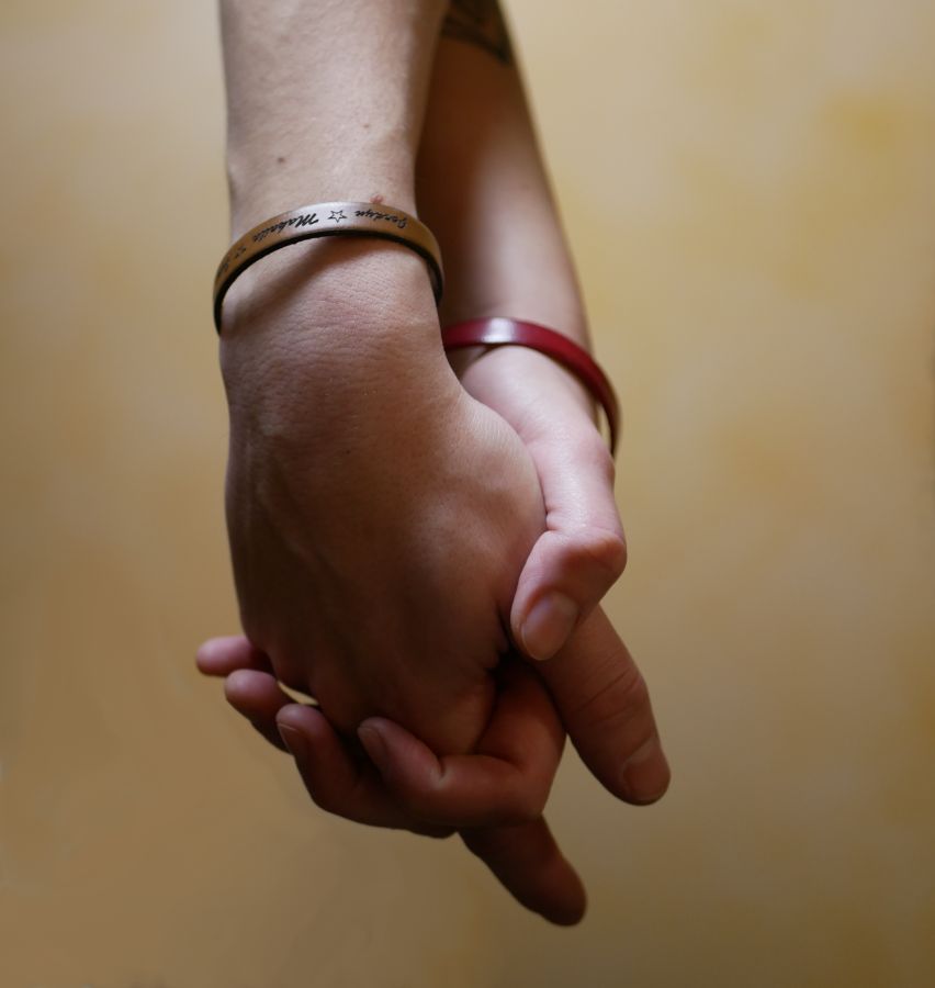 Gepersonaliseerde lederen armband voor mannen of vrouwen gegraveerd met namen of boodschap