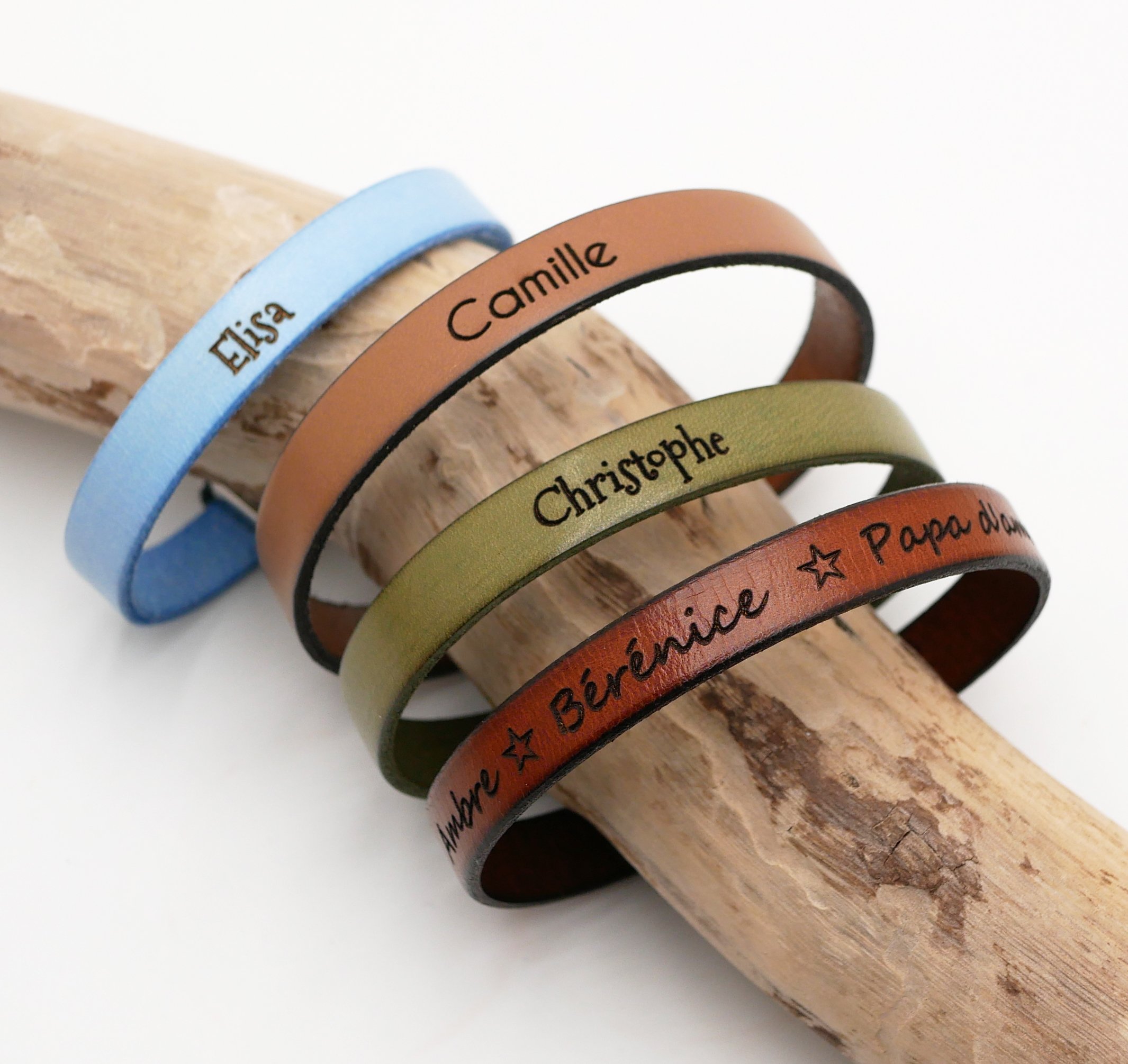 Gepersonaliseerde lederen armband voor mannen of vrouwen gegraveerd met namen of boodschap