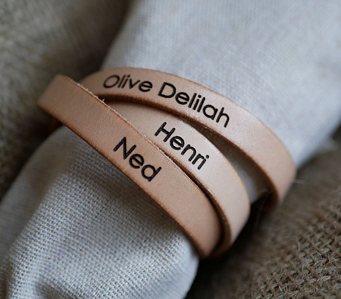 Lederen armband vrouw drievoudige draai om kleur en gravure te personaliseren 
