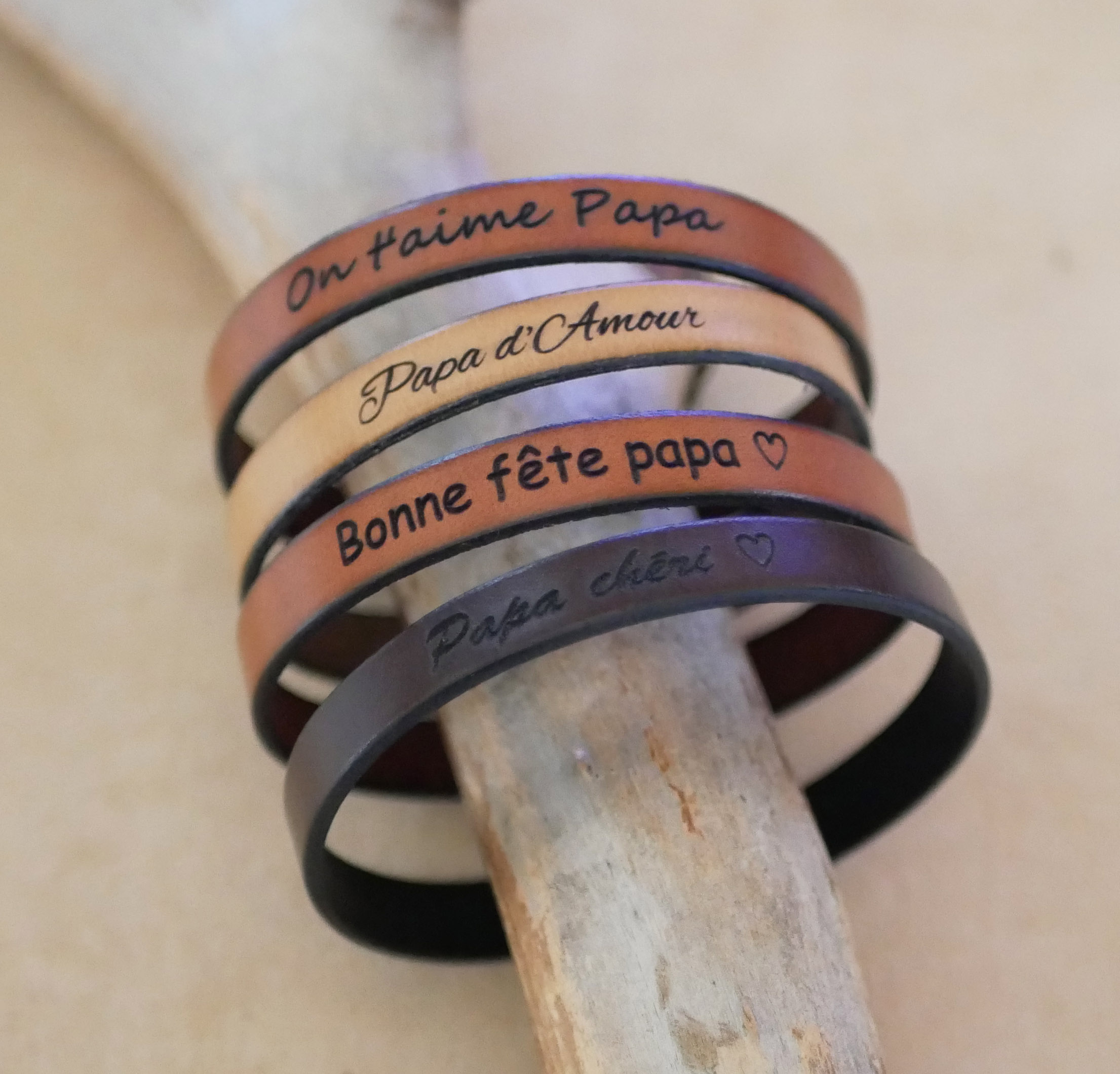 Leren armband om te personaliseren door gravure Zwarte magnetische sluiting