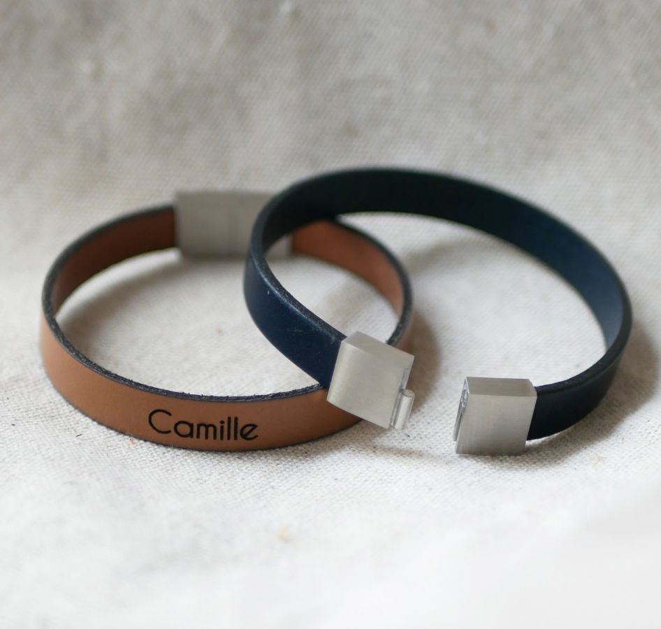 Lederen armband te personaliseren door gravure elegante magnetische sluiting