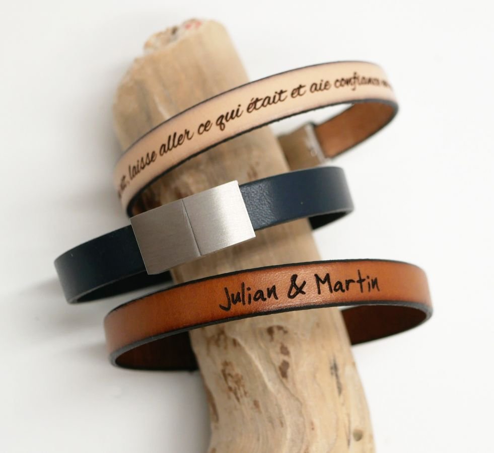 Lederen armband te personaliseren door gravure elegante magnetische sluiting
