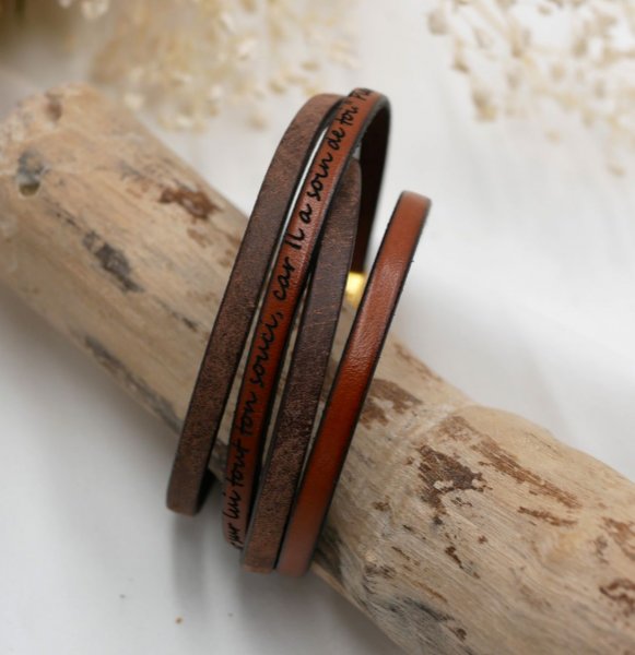 Dubbele lederen armband vintage bruin en een kleur naar keuze te personaliseren door gravure
