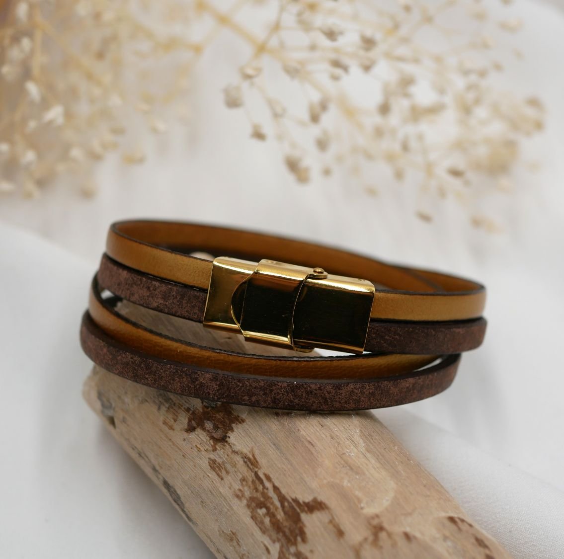 Dubbele lederen armband vintage bruin en een kleur naar keuze te personaliseren door gravure