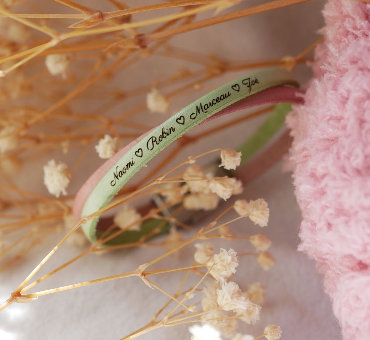 Gepersonaliseerde gekruiste leren duoarmband voor meisjes of vrouwen 