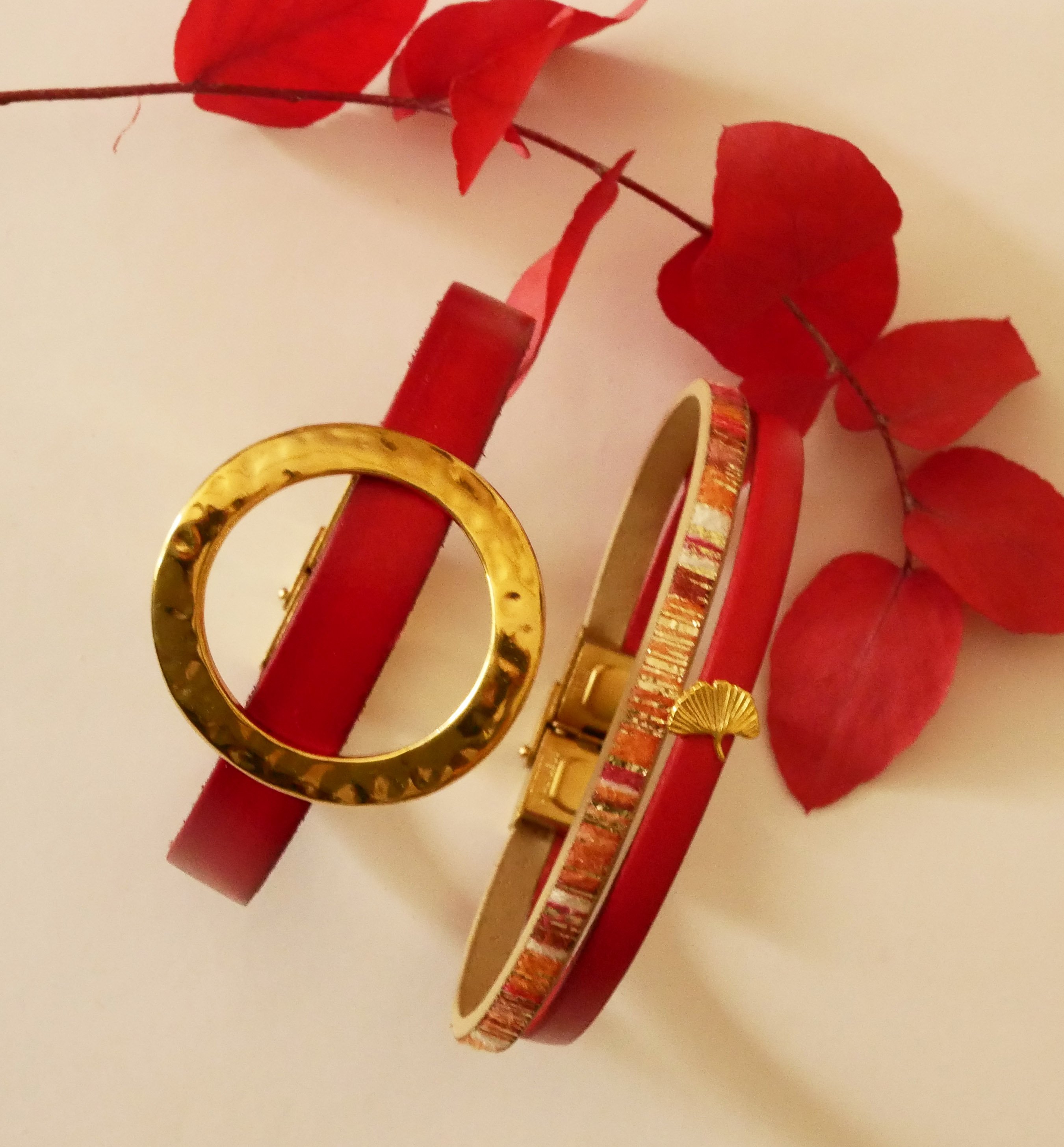 Rouget lederen duo-armband met gouden glitter en Gingko-dessin  