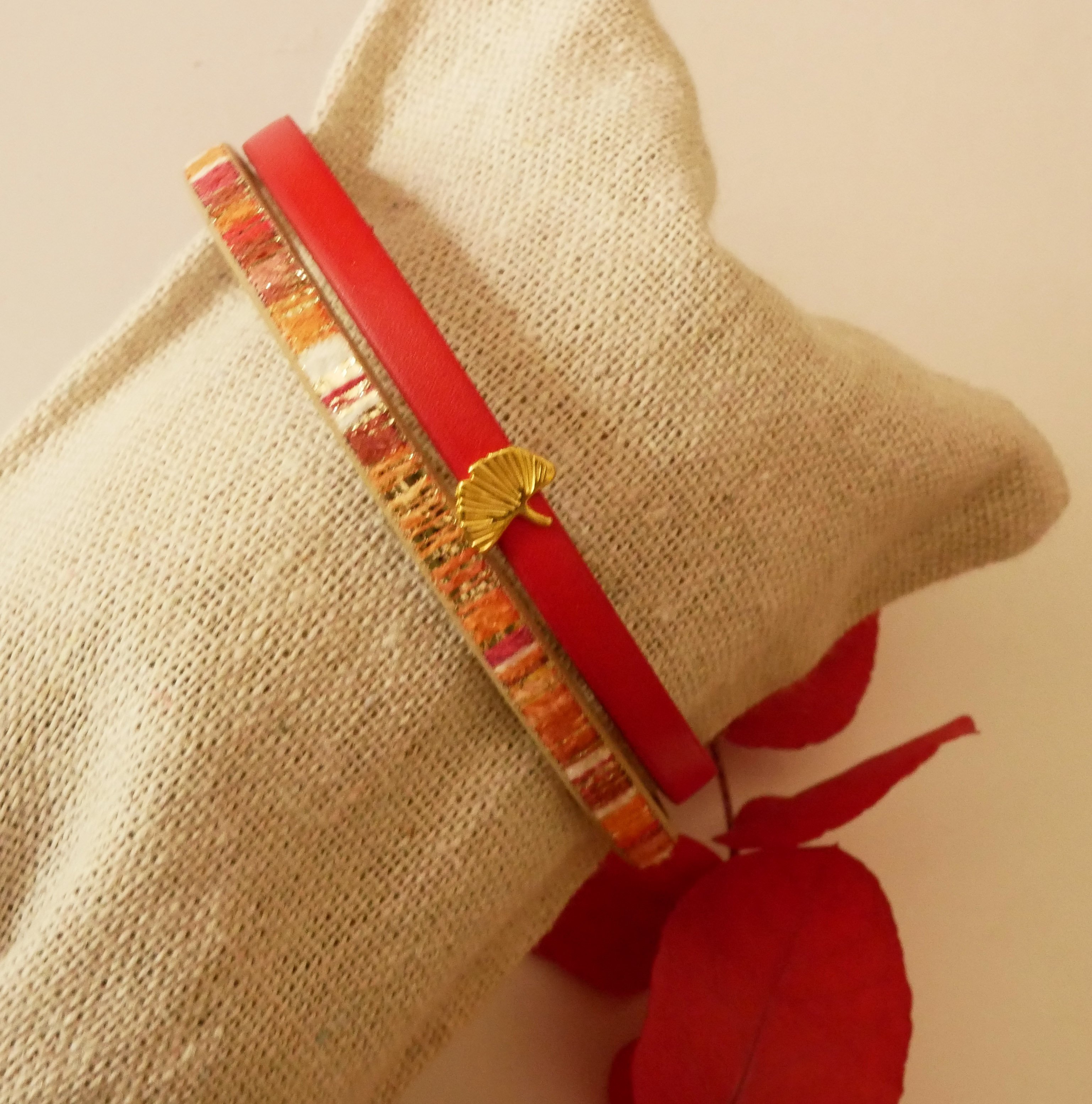 Rouget lederen duo-armband met gouden glitter en Gingko-dessin  
