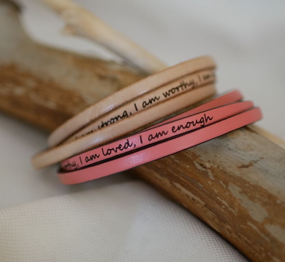 Gepersonaliseerde 3-draads leren armband voor vrouwen