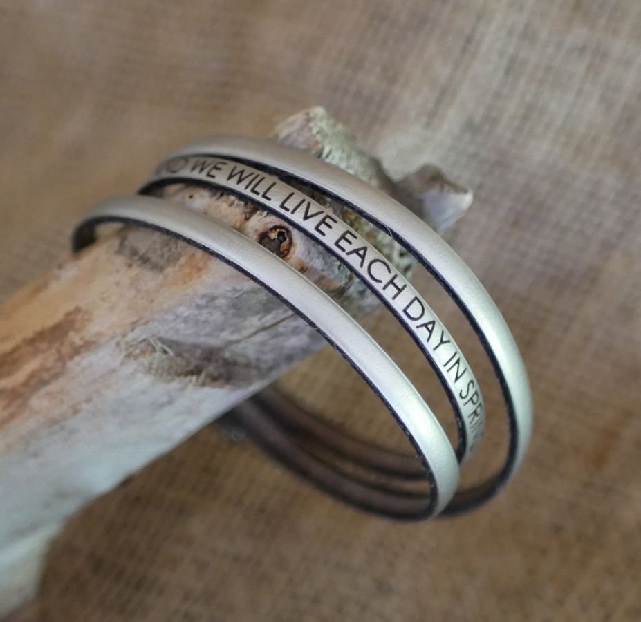 Gepersonaliseerde 3-draads leren armband voor vrouwen