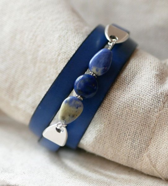 Leder en parels armband voor vrouwen Lapis Lazuli blauw te personaliseren 