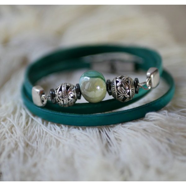 Lederen armband met parels voor vrouwen, turkoois groen, te personaliseren 