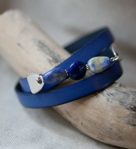 Leder en parels armband voor vrouwen Lapis Lazuli blauw te personaliseren 