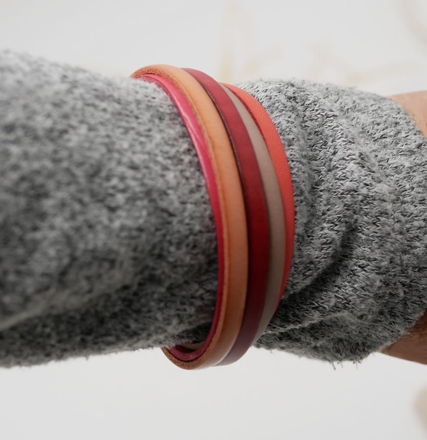Multi-leren damesarmband in manchet Rood, Perzik, Koraal, Beige