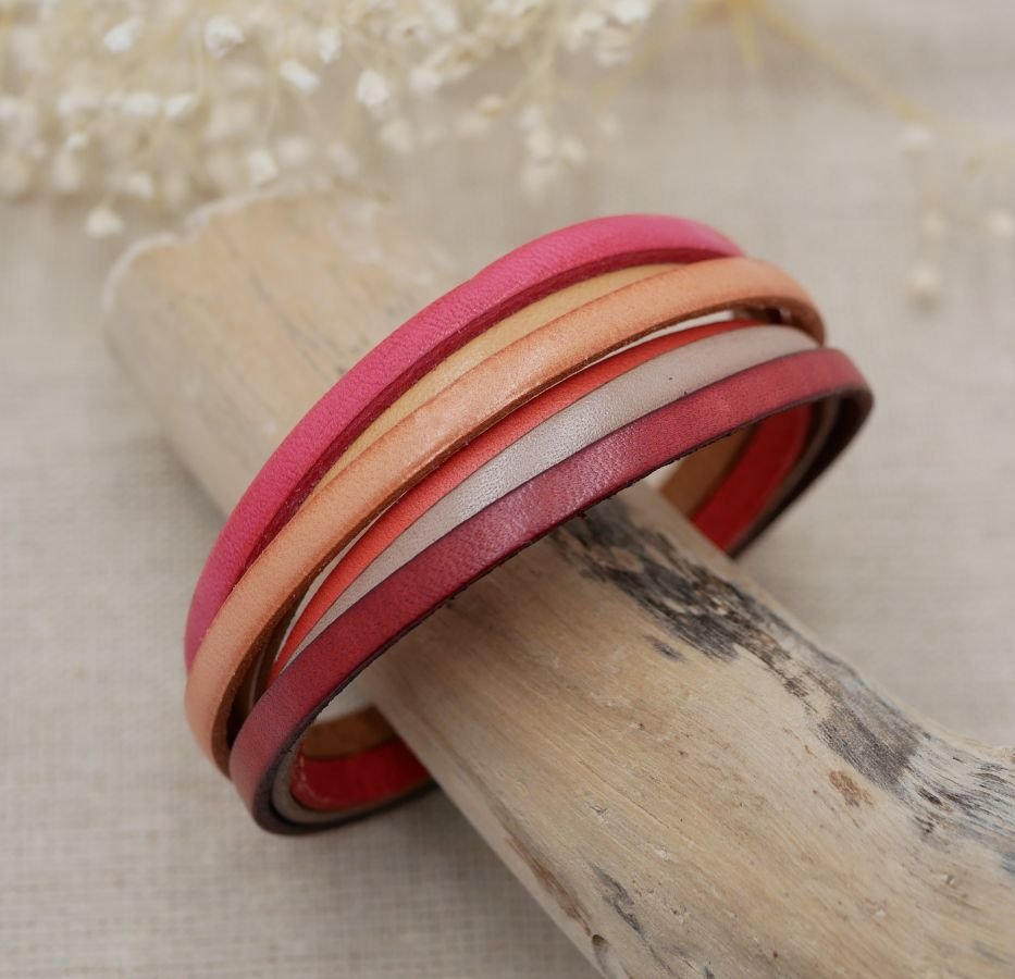 Multi-leren damesarmband in manchet Rood, Perzik, Koraal, Beige