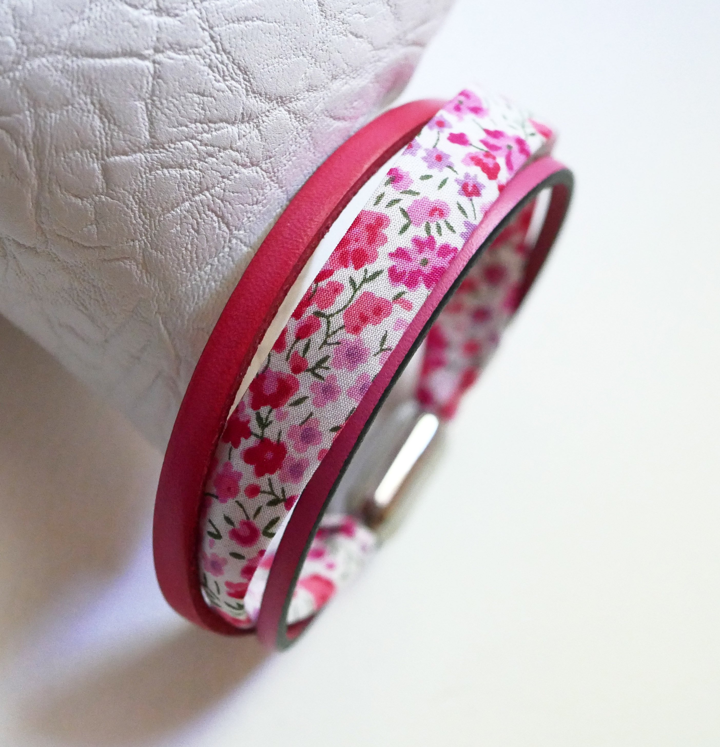 Damesarmband trio leer &amp; vrijheid roze bloemen 