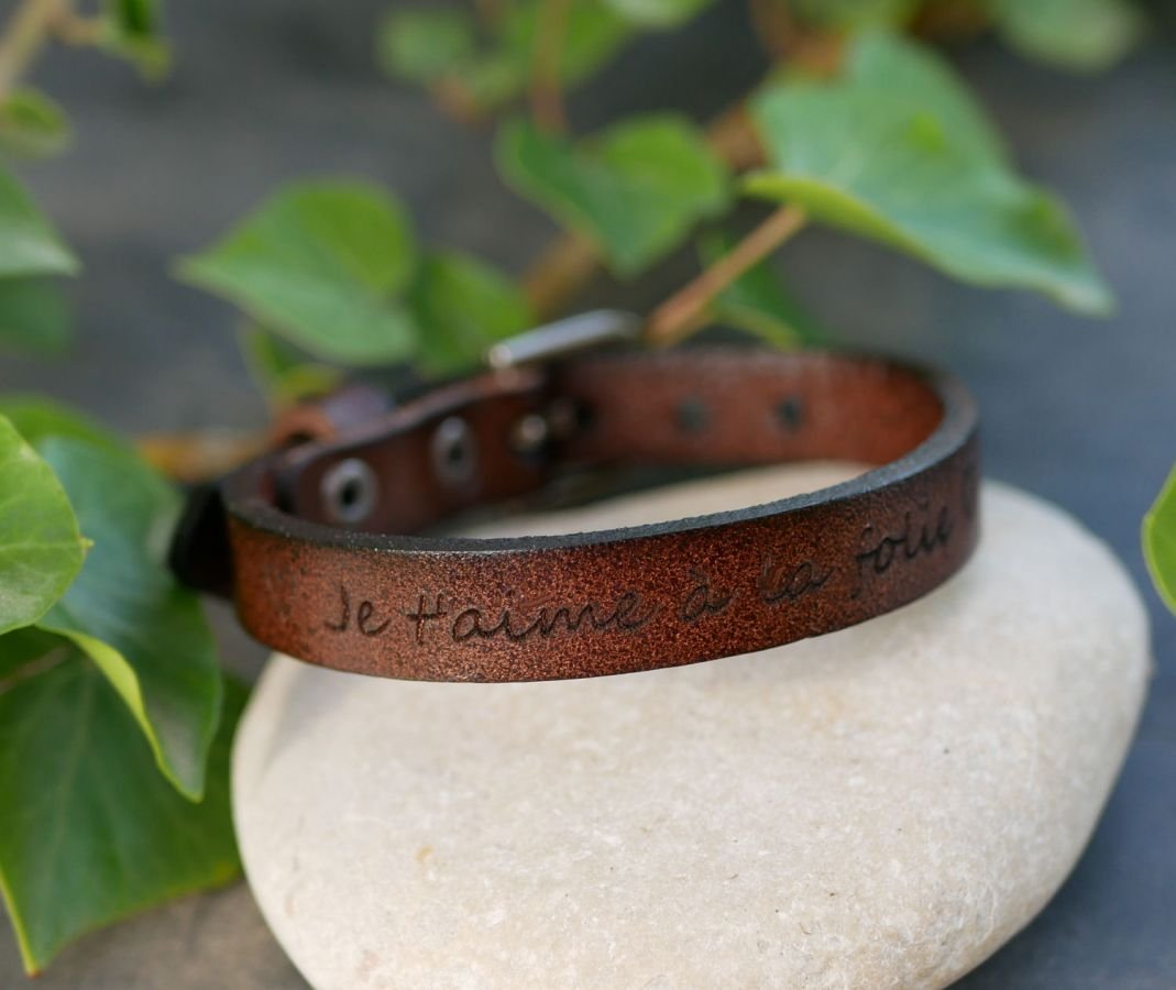 Te personaliseren leren herenarmband donkerbruin met zilveren gesp